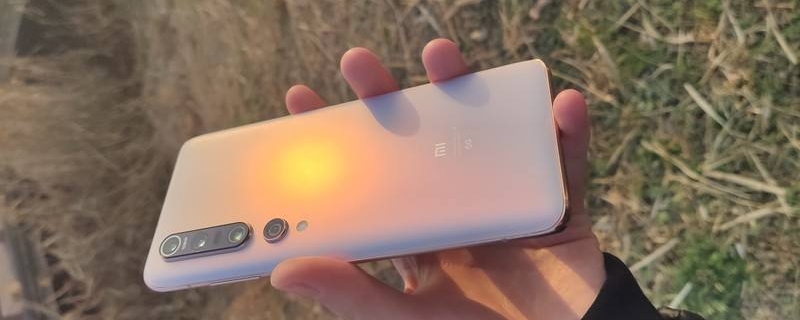 测试小米10Pro 65W充电器，网友：这速度，出差不带充电宝了