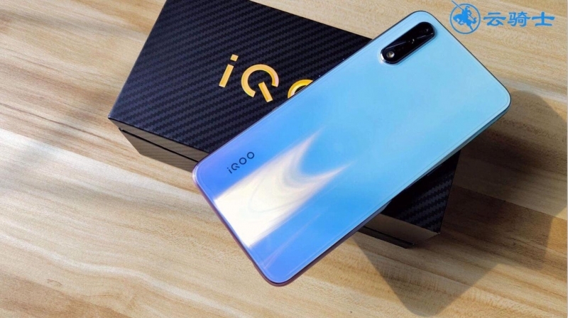 vivo iqoo跟neo版区别